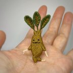 作品マンドラゴラさん 刺繍ブローチ