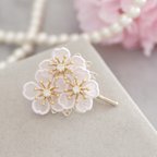 作品桜[ソメイヨシノ]ポニーフック　(受注生産/オーガンジー刺繍/春/フォーマル/入学式/卒業式/上品/花/フラワー/ギフト/プレゼント/ラッピング対応)