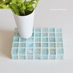 作品透き通った水色のガラスモザイクタイル ディスプレイトレイ mini（飾り台・小物置き）【受注制作】