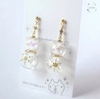 作品氷ねこだるま☃︎𓂃𓈒 ❅ *‪ ✧︎煌めくアクセサリー✧︎ ピアス/イヤリング 〖ワイヤーアクセサリー/煌めき/キラキラ/クリスマス/雪/冬/雪だるま/かわいい〗