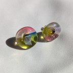 作品【ガラス】【クリア】ガラス一粒ピアス（イエローピンク）