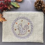 作品【手刺繍】秋色🍂リスさんポーチ🐿️