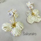 作品Sakurairo 華やかフラワーピアス