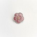 作品小さなお花の刺繍ブローチ rose