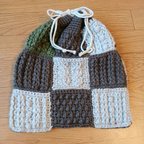 作品【送料無料】ブラウン基調の毛糸で編んだ巾着