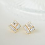 作品〜SWAROVSKI〜ホワイトスクエアピアス