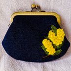 作品がま口小銭入れ【ミモザ手刺繍】小銭や小物入れに☆