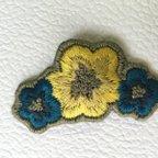 作品お花の刺繍　パッチン留め