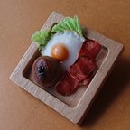 作品あんパン  朝食プレートのブローチ