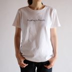 作品プリントTシャツ レディース 白（Anything is Possible / シンプルデザイン）