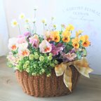 作品❀お花であふれるバスケット　可愛いお花の寄せ植え　贈り物にも