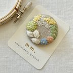 作品お花の刺繍ブローチ 