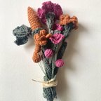 作品かぎ針編みの花束　ブーケ　スワッグ　編みぐるみ　あみぐるみ　かぎ針　ギフト　プレゼント　バースデー　記念日