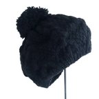 作品羊毛100% ふかふか暖かい アラン模様ニット帽 ポンポンウールキャップ フリース付き（ブラック）