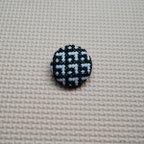 作品模様刺繍の包みボタン(青海波)
