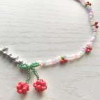 作品BEADS NECKLACE 大きなさくらんぼおリボンと淡水パールのビーズネックレス ハンドメイド