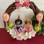 作品【桃の節句】ミニチュアダックスペア🌸ひな祭りリース🌸雛人形　ひな飾り　コンパクト