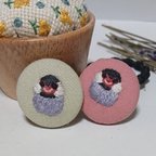 作品桜文鳥の手刺繍  マカロンカラーのくるみボタンヘアゴム