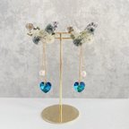 作品〔 耳飾り 〕 蝶々モチーフ かすみ草 淡水パール 揺れるアクセ 2way レジンアクセサリー