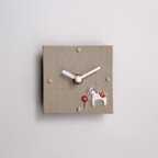 作品刺繍 壁掛け 時計 ＊ 【 ダーラナホース と お花 】ホワイト & レッド
