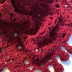 作品模様編みの赤いスヌード