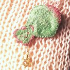 作品多肉植物の刺繍ブローチ