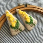 作品刺繍のパッチンピン「ミモザ」