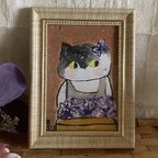 作品絵画。原画手描【猫ちゃんの花畑に紫色の花が咲いた】