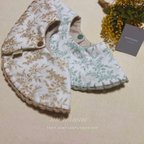 作品soft vintageflower bib