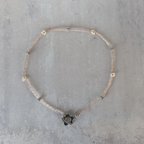 作品pale pink × white × silver flower choker