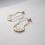 作品【hoshi-tsukiyo】distortion hoop × crystal (pierce or earring)