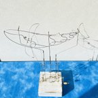 作品Wire Automata 泳ぐ 針金の クジラさん