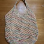 作品レース糸　ネット編みバッグ　手編みバッグ　夏バッグ　ショルダーバッグ　レインボーバッグ　虹色バッグ　