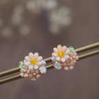 作品 【新作・限定1点】桜とマーガレットの花畑ピアス