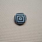 作品模様刺繍の包みボタン(重ね四角)