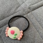 作品刺繍ヘアゴム⁂ピンクの花⁂