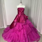 作品カラードレス ビビッドピンク ベアトップ チュールスカート プリンセスライン 結婚式 前撮り デザイン感