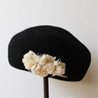 作品【一点物】お花のブローチ付きベレー帽