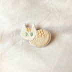 作品刺繍　茶トラ　猫ブローチ