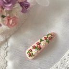 作品粒々いちごの刺繍ぱっちんピン　三角　ベビー　キッズ