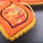 作品Retro butterfly embroidery brooch charm - orange x spicy レトロ蝶々刺繍ブローチチャーム　オレンジx辛子色