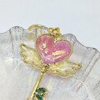 作品ハンドメイド/uvレジン/ハートの鍵/キーホルダー/ピンク