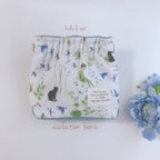 作品【再販】cotton fabric 夏の風景　子供と黒猫とツバメ　三角マチのバネ口ポーチ　　バネ口12cm