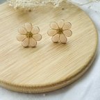 作品お花のレジンピアス