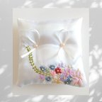 作品花の手刺繍リングピロー　白