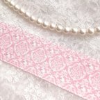 作品 BI Sweet雑貨オリジナル ダマスク柄（うさぎ）ピンク色 幅38mm 4ヤード(約3.7m) *「リボンの作り方」「ベアトップドレスの作り方」「着物/浴衣ドレスの作り方」両面カラー3枚付き *