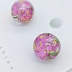 作品本物のお花のアクセサリー スターチス　ピンク　ピアス　イヤリング　ゴールド　金箔ボール