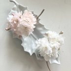 作品八重桜の布花コサージュ　ホワイト