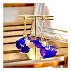 作品Earrings blue blue flower