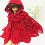 作品赤ずきんちゃん フード付きケープ スーパードルフィー 手編み 人形 パイナップル編み